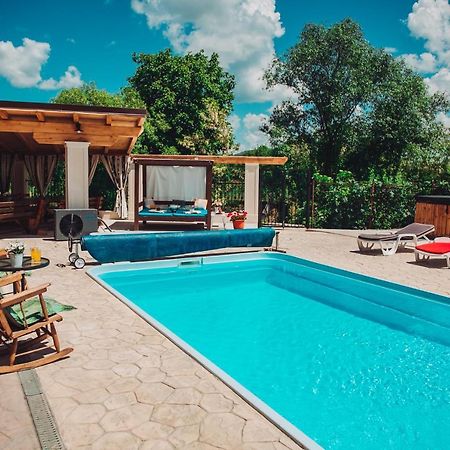 Casa Ryana Self Check-In Motel Gyalu Kültér fotó