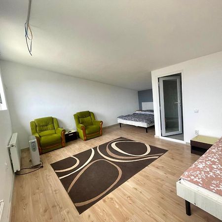 Casa Ryana Self Check-In Motel Gyalu Kültér fotó