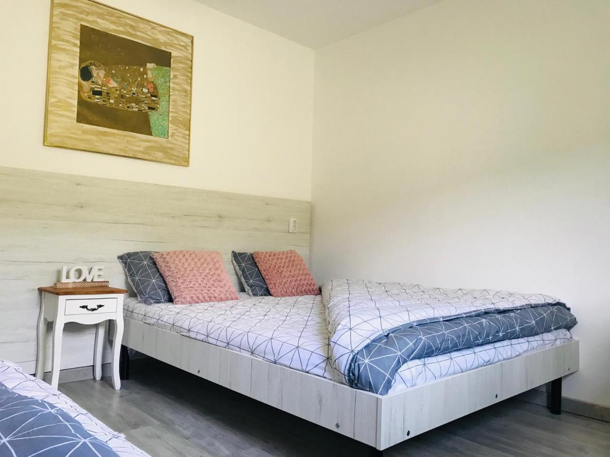 Casa Ryana Self Check-In Motel Gyalu Kültér fotó