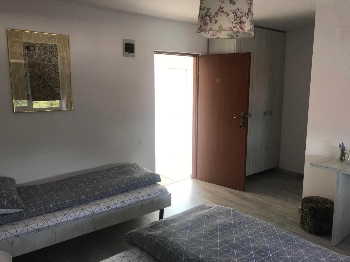 Casa Ryana Self Check-In Motel Gyalu Kültér fotó