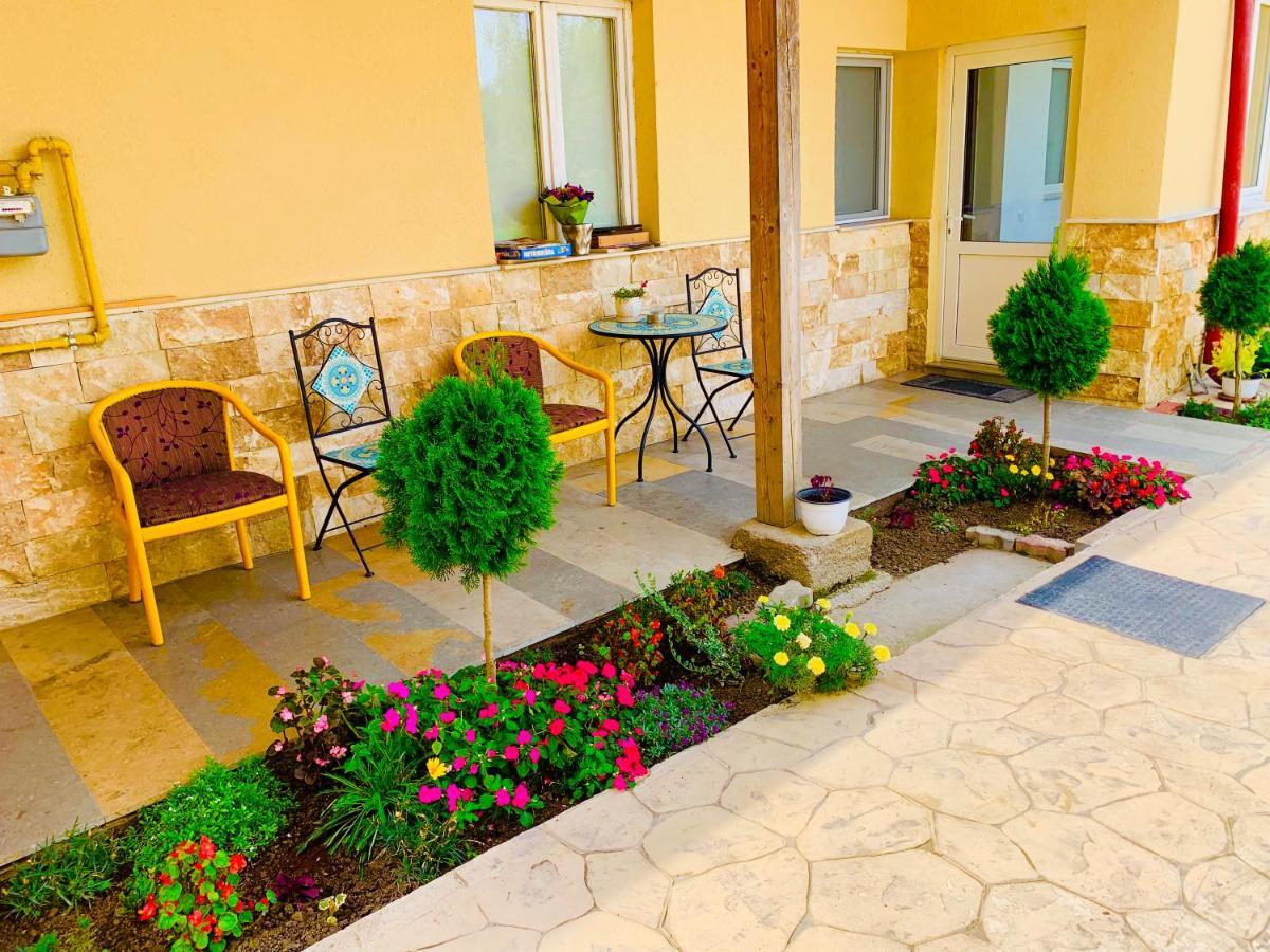 Casa Ryana Self Check-In Motel Gyalu Kültér fotó