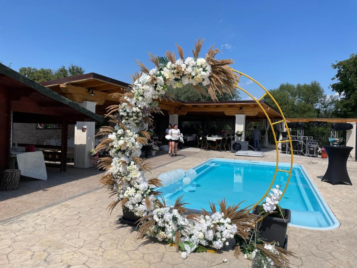 Casa Ryana Self Check-In Motel Gyalu Kültér fotó